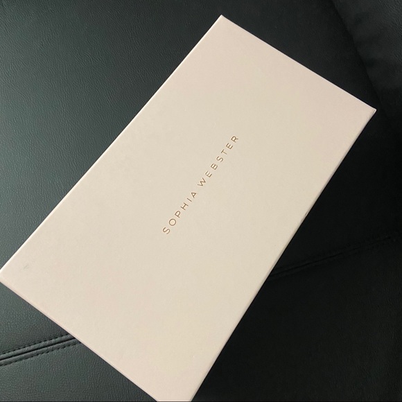 NIB Sophia Webster Coco Crystal Pearl Pumps 70mm - Picture 9 of 12